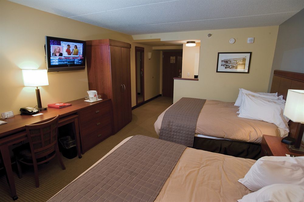 Canad Inns Destination Center Grand Forks Exterior photo