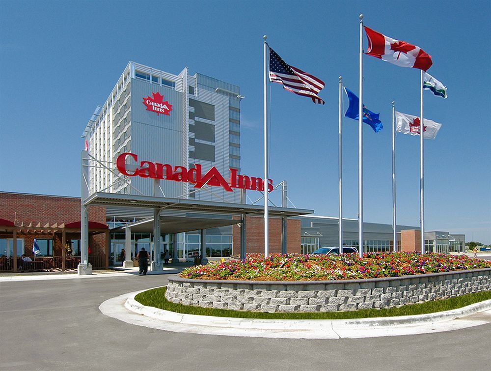 Canad Inns Destination Center Grand Forks Exterior photo