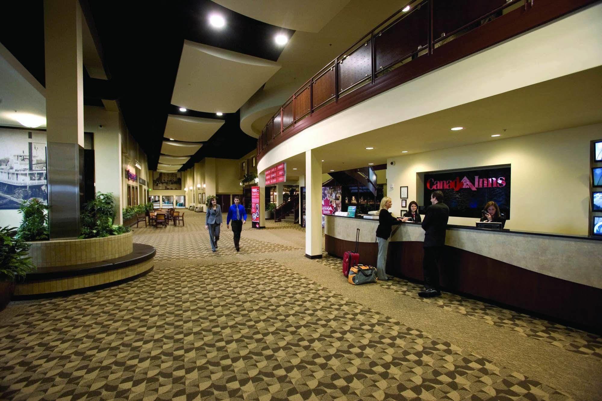 Canad Inns Destination Center Grand Forks Exterior photo